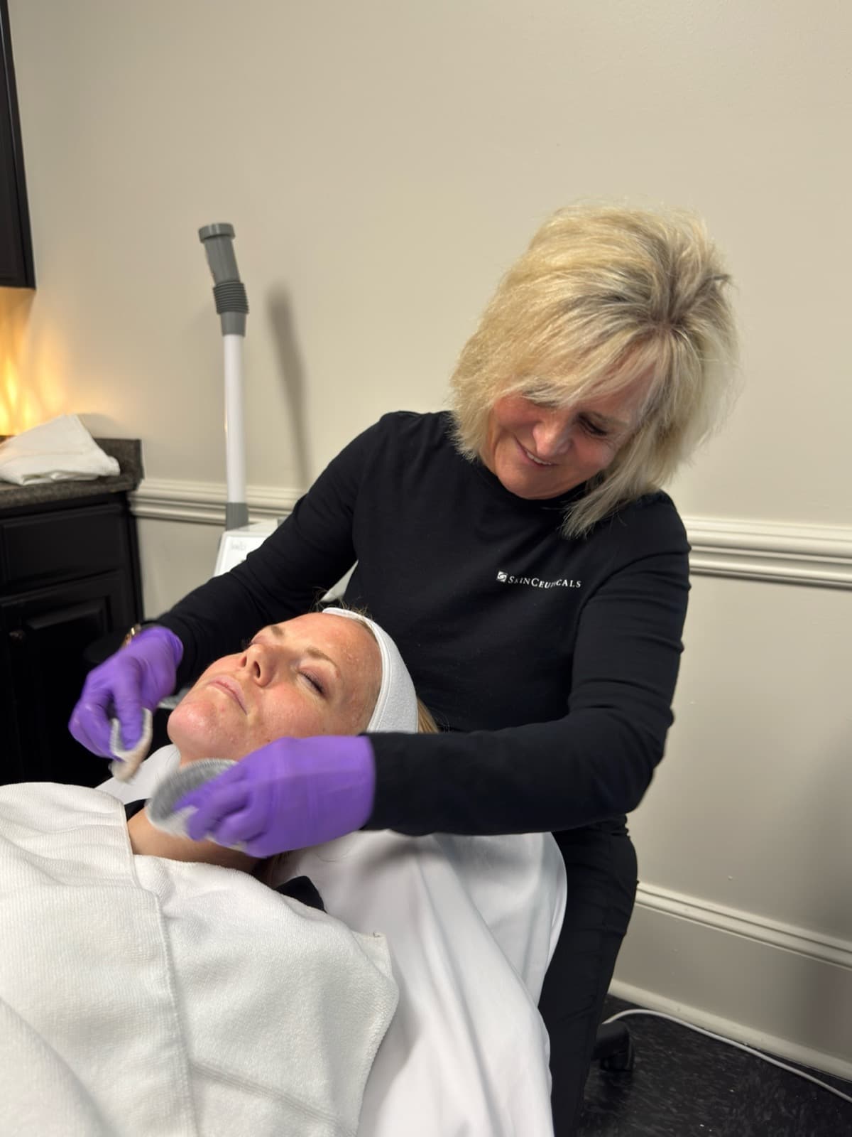 Facial treatment at Ellaryn MedSpa
